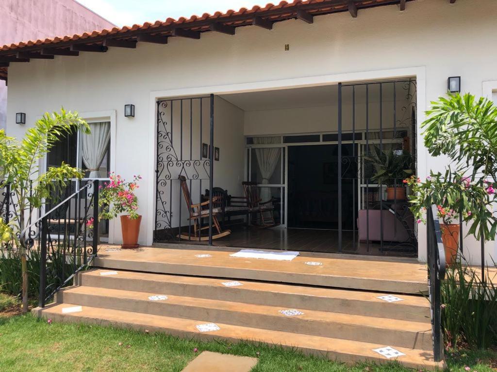 Casa Bela E Confortavel Em Chapada dos Guimarães Esterno foto